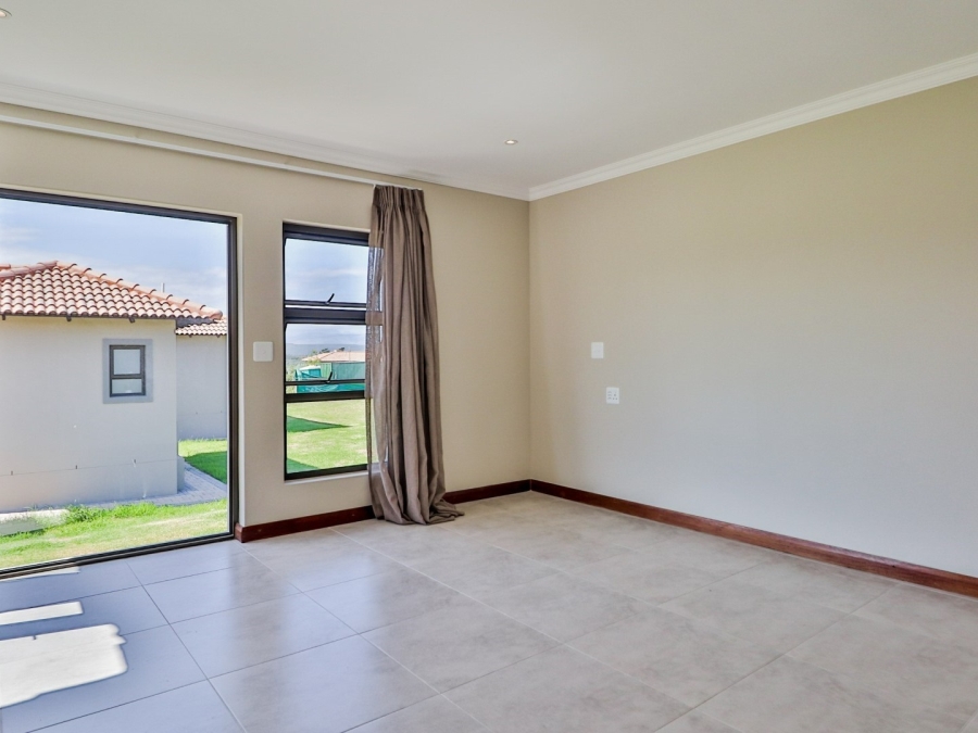 4 Bedroom Property for Sale in The Hill Western Cape